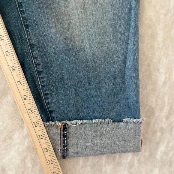 Torrid Womens Light Blue Mid Rise Faded Five Pocket Boyfriend Crop Jeans Size 20 - Picture 9 of 10